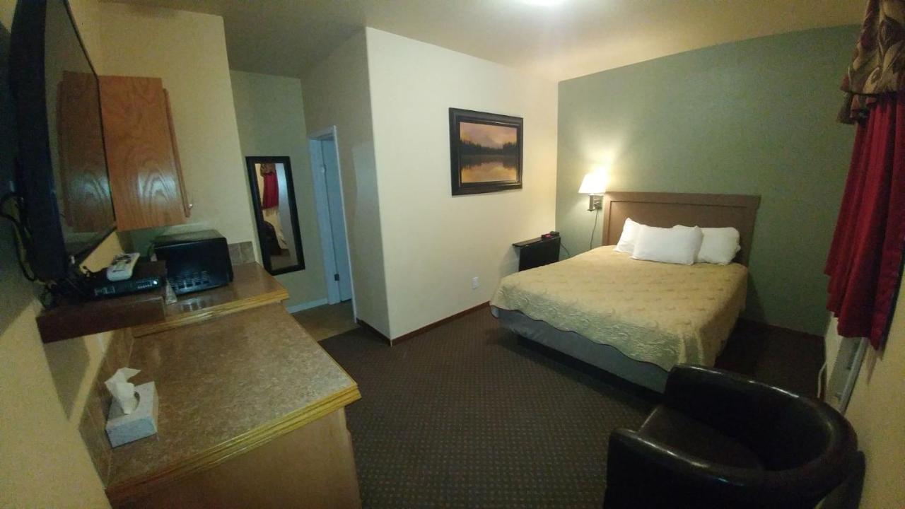 Sagebrush Inn & Suites Broadus 외부 사진