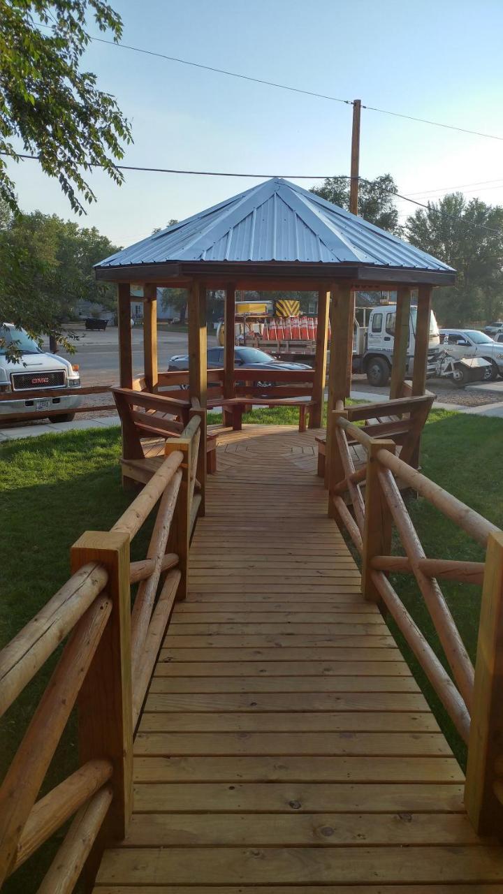 Sagebrush Inn & Suites Broadus 외부 사진