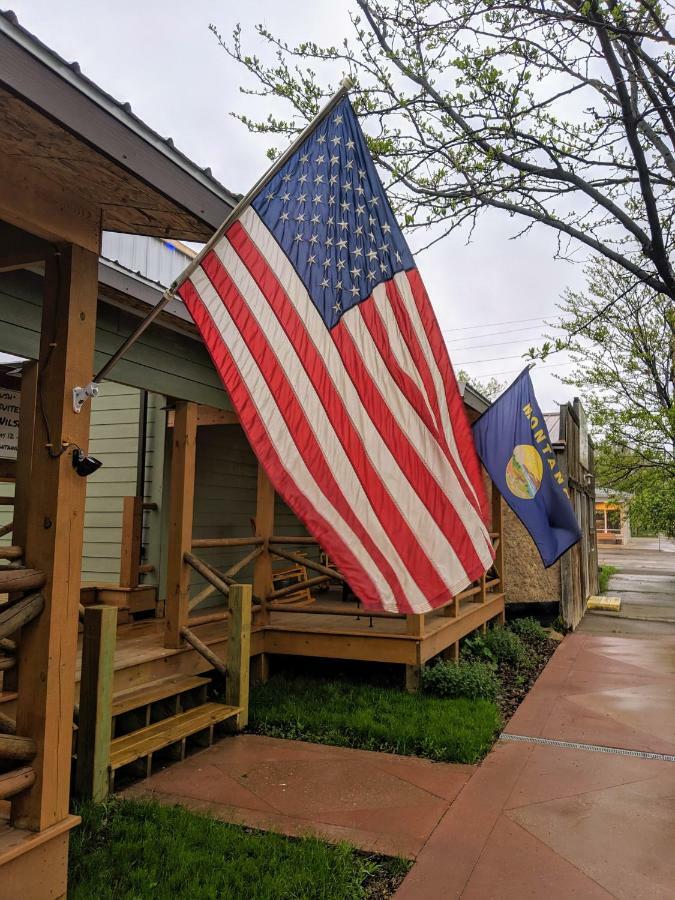 Sagebrush Inn & Suites Broadus 외부 사진